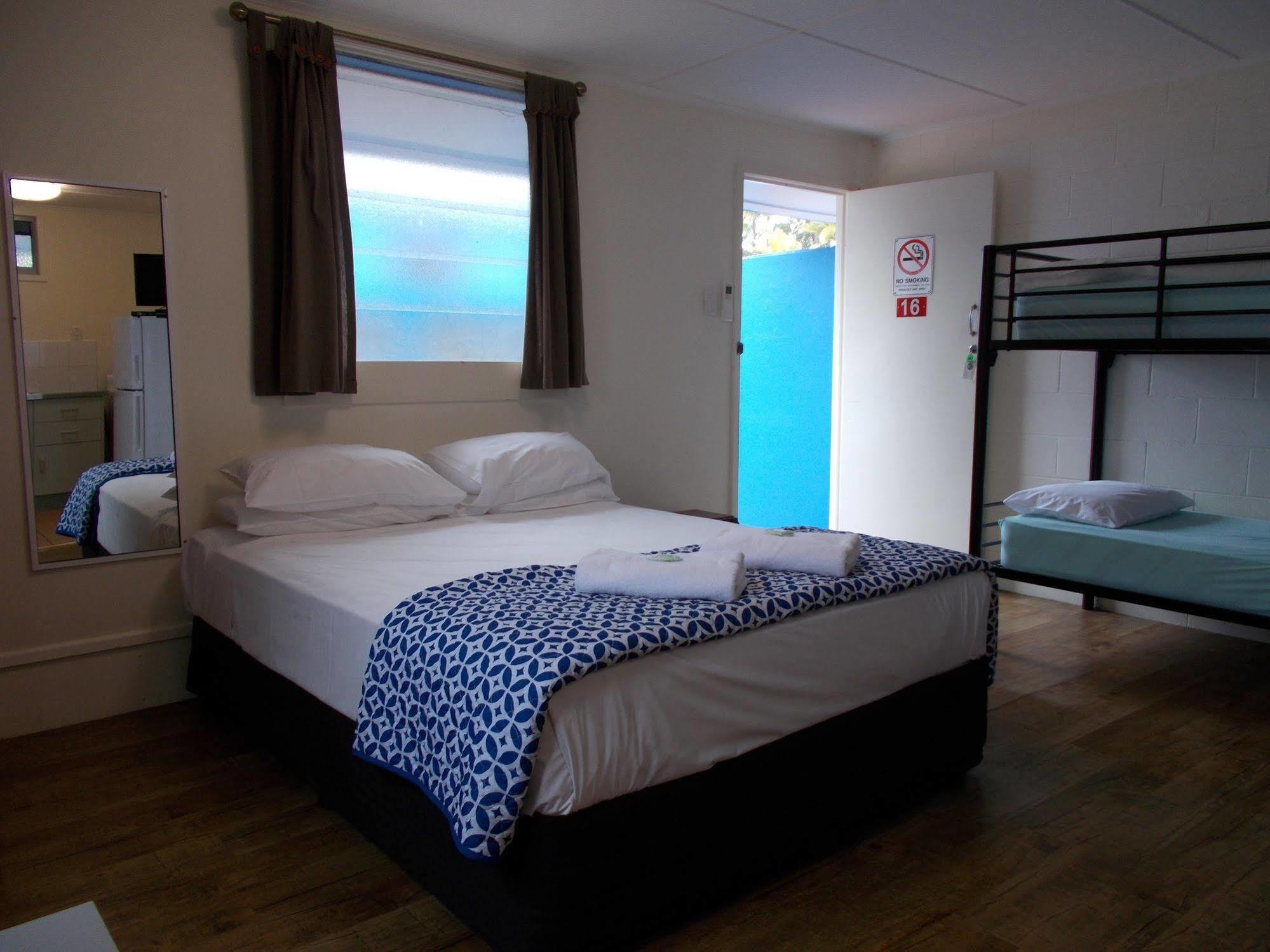 蒂纳鲁湖度假酒店 Tinaroo 外观 照片